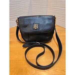 Tommy Hilfiger Pebbled Leather Shoulder Bag Preppy Biker City Everyday Vintage